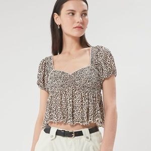 UO leopard angelo top size M